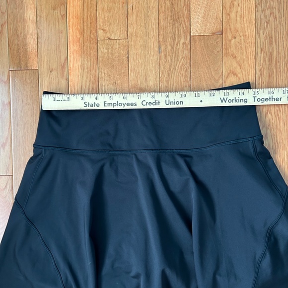 Athleta Women's Black Pickleball/Tennis Skirt - Picture 4 of 5